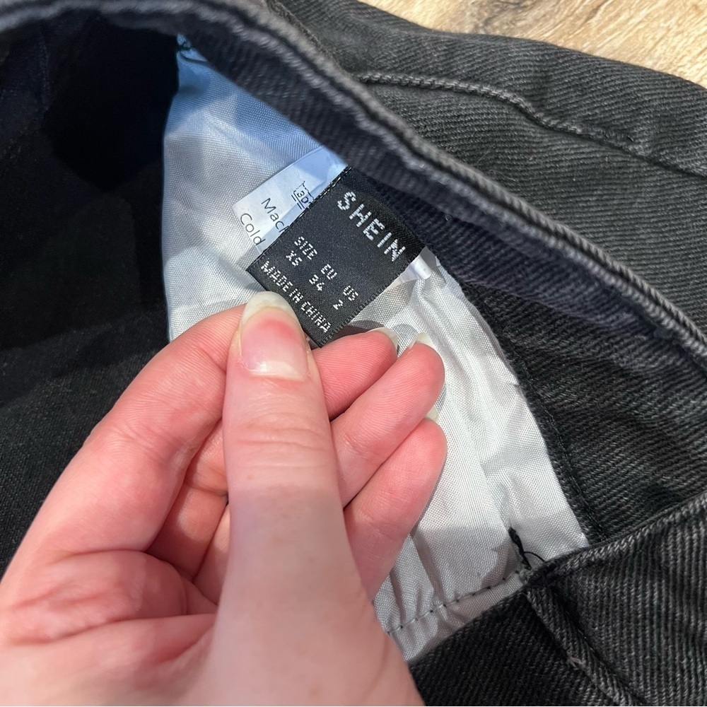 Shein Black Distressed Denim Shorts - Picture 2 of 3